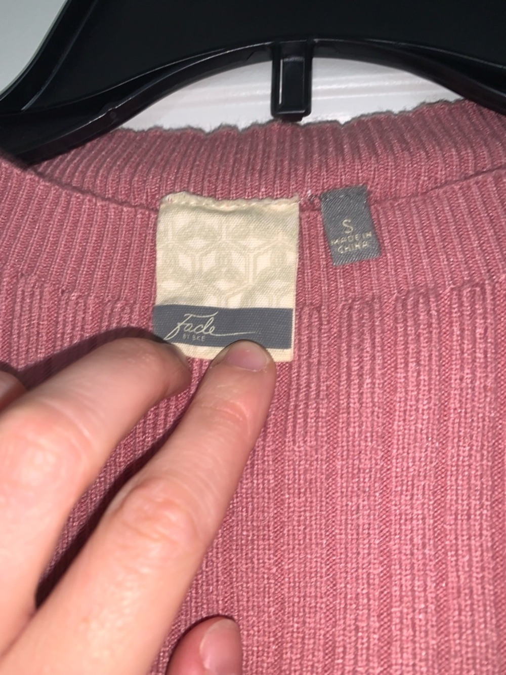 Buckle Fade by BKE Ribbed Cropped Wide Sleeve Crewneck Sweater Dusty Rose Small - Picture 3 of 8